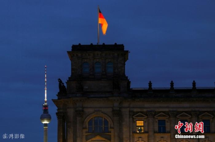 为节约能源，德国柏林标志性建筑立面照明减少