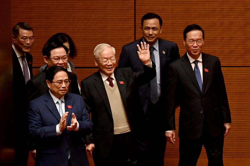 阮富仲2021年打破党章，第三次当选总书记